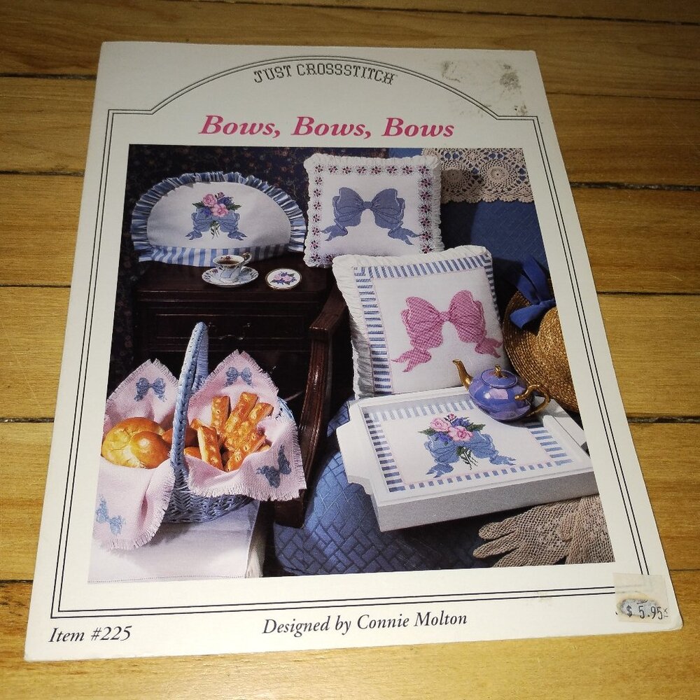 Bows, Bows, Bows Fold Out Leaflet #225 (Just Crossstitch, 1991)